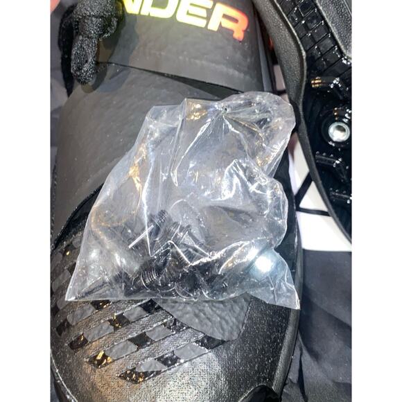 New Under Armour Mens Size 11 Silencer Track Spikes Shoes 3022517 004 Javelin - Picture 6 of 6